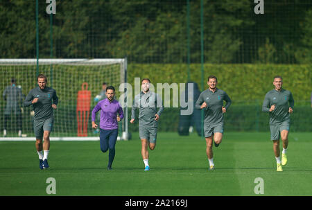 Tottenham Hotspur Harry Kane, Christian Eriksen, Jan Vertonghen und Toby Alderweireld während des Trainings am Trainingsgelände in Enfield, London. Stockfoto