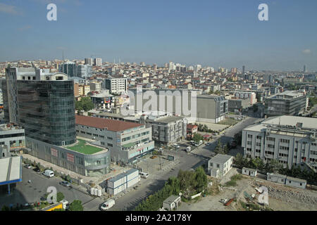 Blick auf den Park Inn by Radisson Flughafen Atatürk und Istanbul Wohngegend von Marriott Hotels (Courtyard Istanbul International Airport Hotel) Istanbul, Istanbul, Kucukcekmece Bezirk, der Republik Türkei. Stockfoto