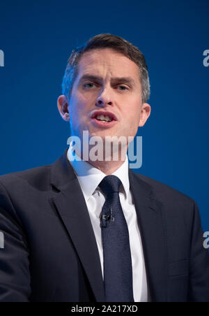 Manchester, Großbritannien. 30 Sep, 2019. Gavin Williamson, der Staatssekretär für Bildung und MP für South Staffordshire spricht am Tag zwei der Parteitag der Konservativen in Manchester. Quelle: Russell Hart/Alamy leben Nachrichten Stockfoto