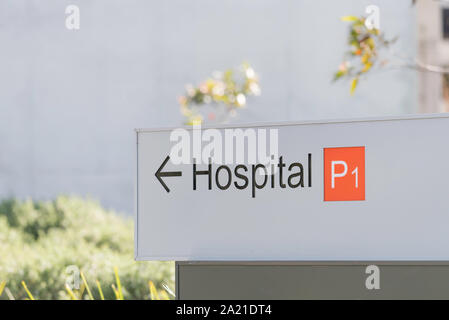 Ein Krankenhaus Parkplatz P 1 Zeichen in Sydney, Australien Stockfoto