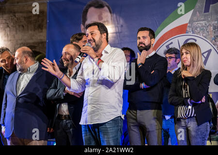 Ascoli Piceno, Italien. 29 Sep, 2019. Die Lega Partei organisiert der Regionalkonferenz für die Region Marken in Ascoli Piceno. Der Sekretär Matteo Salvini und verschiedenen nationalen Zahlen der Partei waren anwesend. (Foto von Andrea Vagnoni/Pacific Press) Quelle: Pacific Press Agency/Alamy leben Nachrichten Stockfoto