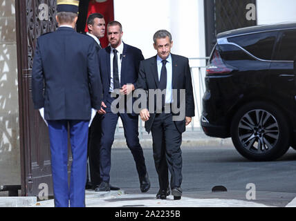 Der ehemalige französische Präsident Nicolas Sarkozy trifft im Elysee Palast in Paris am Montag, September 30, 2019. Sarkozy besuchte ein Mittagessen, das von der französische Präsident Emmanuel Längestrich hosted folgenden eine Gedenkfeier zu Ehren des ehemaligen französischen Präsidenten Jacques Chirac, der am 26. September im Alter von 86 Jahren gestorben. Foto von David Silpa/UPI Stockfoto