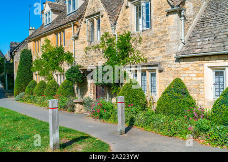 Lower Slaughter - ein Dorf in der Cotswold District von Gloucestershire, VEREINIGTES KÖNIGREICH Stockfoto