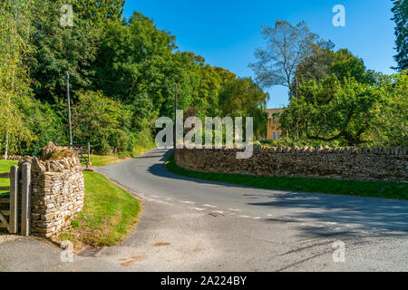 Upper Slaughter Dorf im ländlichen Bereich der Cotswolds Gloucestershire, VEREINIGTES KÖNIGREICH Stockfoto