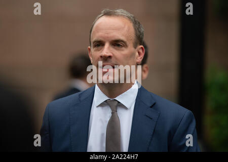 Manchester, Großbritannien. 30. Sep 2019. Dominic Raab, Minister für auswärtige Angelegenheiten und Commonwealth-Fragen während der Parteitag der Konservativen Partei in der Manchester Central Convention Complex, Manchester am Montag, den 30. September 2019 (Quelle: P Scaasi | MI Nachrichten) Credit: MI Nachrichten & Sport/Alamy leben Nachrichten Stockfoto