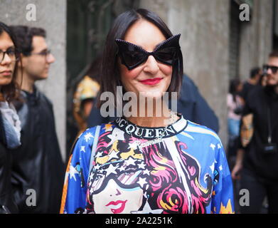 ILAN, Italien: 22. September 2019: Fashion Blogger street style Outfit nach Dolce&Gabbana fashion show in Mailand auf der Modewoche Frühjahr/Sommer Stockfoto