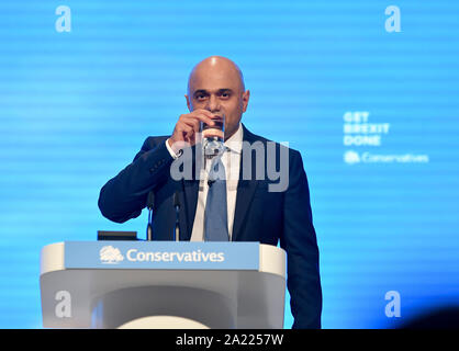 Manchester, Großbritannien. 30 Sep, 2019. MANCHESTER, Großbritannien. Schatzkanzler Sajid Javid liefert seine Grundsatzrede auf dem Parteitag der Konservativen in Manchester. Credit: Dave Johnston/Alamy leben Nachrichten Stockfoto