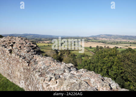 Wales, Blick von Norden Wände von Montgomery Schloss nach Welshpool, Powys. September 2019 Stockfoto