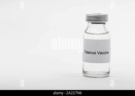 Medizinische Konzept medizinische eine medizinische Durchstechflasche lesen Tetanus- Impfstoff Stockfoto