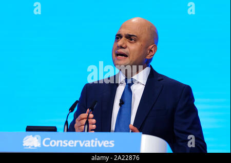 Manchester, Großbritannien. 30. September 2019. Der Finanzminister, Der Rt Hon Sajid Javid MP, Adressen Delegierten an Tag 2 des 2019 Parteitag der Konservativen Partei in Manchester Central. Credit: Paul Warburton/Alamy leben Nachrichten Stockfoto