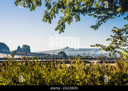 Der Blick Richtung Liddington Hill in der Nähe von Swindon, Wiltshire auf einem frühen Herbstmorgen. Stockfoto