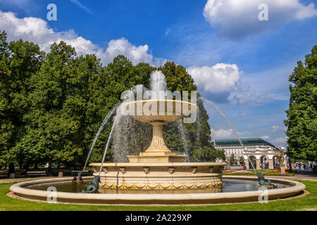 Stadt Warschau in Polen, Brunnen in der Sächsische Garten, aus dem 19. Jahrhundert Denkmal im alten Park für die Öffentlichkeit im Jahre 1727 eröffnet. Stockfoto