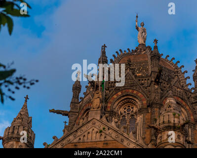 Bahnhof Chhatrapati Shivaji Terminus (CSTM), ist ein historischer Bahnhof und ein UNESCO-Weltkulturerbe in Mumbai, Maharashtra, Indien Stockfoto