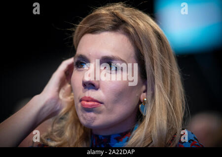 Manchester, Großbritannien. 30. September 2019. Naturschützer Carrie Symonds, Partner von Premierminister Boris Johnson, nimmt an Tag zwei der Parteitag der Konservativen in Manchester. © Russell Hart/Alamy Leben Nachrichten. Stockfoto