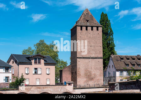 Anzeigen von Henry Türme in der Nähe von Barrage Vauban, mittelalterlichen Turm in Straßburg Stockfoto