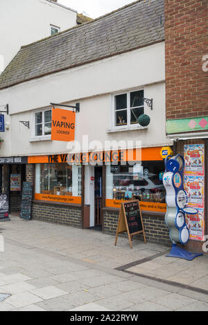 Die Vaping Lounge shop in Thames Street, Windsor, Berkshire, England, Großbritannien Stockfoto