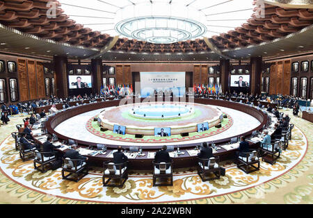 Peking, der chinesischen Provinz Zhejiang. 4. Sep 2016. Xi Jinping den Vorsitz bei der Eröffnungsfeier der Gruppe der 20 (G 20) Gipfel in Hangzhou, der Hauptstadt der ostchinesischen Provinz Zhejiang, Sept. 4, 2016. Gehen mit "Xi Fokus: Xi Jinping und Chinas neue Ära" Credit: Li Tao/Xinhua/Alamy leben Nachrichten Stockfoto