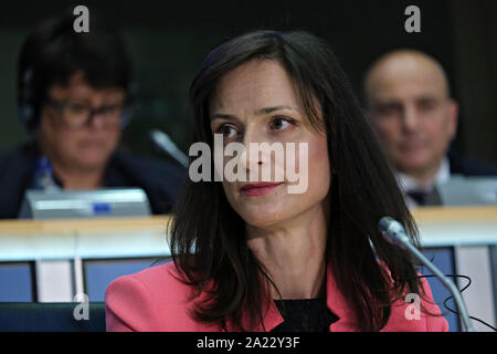 Brüssel, Belgien. 30. Sep 2019. Mariya Gabriel, der Europäische Kommissar für Innovation und Jugend benennen, sorgt sich seiner Anhörung vor dem Europäischen Parlament: ALEXANDROS MICHAILIDIS/Alamy leben Nachrichten Stockfoto