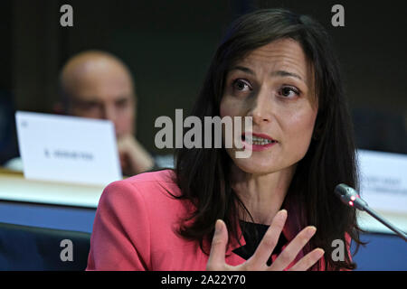 Brüssel, Belgien. 30. Sep 2019. Mariya Gabriel, der Europäische Kommissar für Innovation und Jugend benennen, sorgt sich seiner Anhörung vor dem Europäischen Parlament: ALEXANDROS MICHAILIDIS/Alamy leben Nachrichten Stockfoto