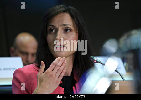 Brüssel, Belgien. 30. Sep 2019. Mariya Gabriel, der Europäische Kommissar für Innovation und Jugend benennen, sorgt sich seiner Anhörung vor dem Europäischen Parlament: ALEXANDROS MICHAILIDIS/Alamy leben Nachrichten Stockfoto