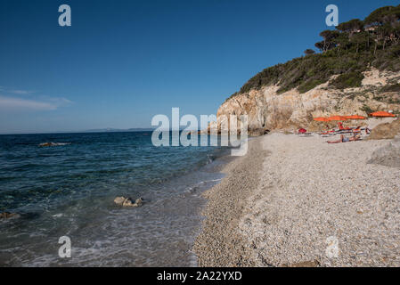 La Sorgente Strand Stockfoto