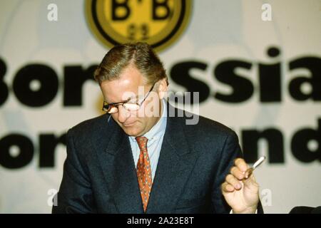 Dortmund, Deutschland. 26 Sep, 2019. firo: 05/1996 Fußball, 1. Bundesliga: BVB Borussia Dortmund BVB-Präsident Dr. Gerd Niebaum. JHV | Verwendung der weltweiten Kredit: dpa/Alamy leben Nachrichten Stockfoto