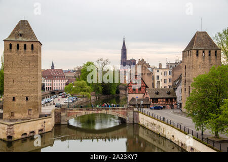 Barrage Vauban Brücke aus dem 17. Jahrhundert in Straßburg, Frankreich Stockfoto