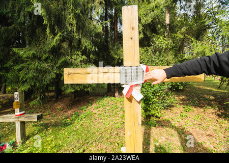 Kurapaty, Minsk/Belarus - September 15, 2019 Kurapaty Wald Massaker. Gedenkstätte für die Opfer der stalinistischen Ära Repressionen in Kurapaty, Minsk Stockfoto