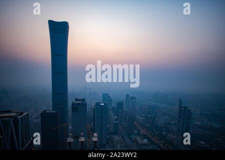 Peking, China. 1. Okt, 2019. Foto am Okt. 1, 2019 zeigt die Morgen Landschaft von Peking, der Hauptstadt von China. Credit: Xiao Yijiu/Xinhua/Alamy leben Nachrichten Stockfoto