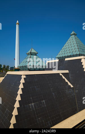 Das wichtigste Denkmal hinter der 10. November museum in Surabaya, Indonesien. Stockfoto