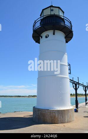 Sommer in Michigan: Nahaufnahme von St. Joseph Leuchtturm am Lake Michigan Stockfoto