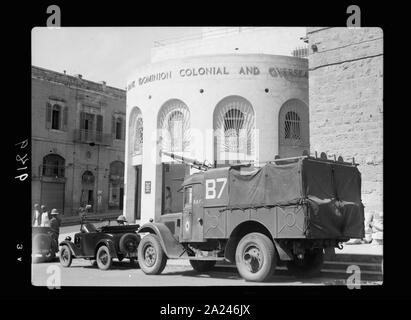 Palästina Unruhen 1936. Freitag, Militär, der Barclays Bank unter Eskorte der Maschine montiert - Gun Stockfoto