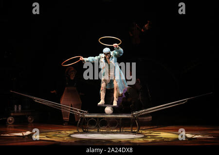 Sydney, Australien. 1. Oktober 2019. Cirque du Soleil Produktion KURIOS - Kabinett der Kuriositäten im Entertainment Viertel, Moore Park, Credit: Richard Milnes/Alamy leben Nachrichten Stockfoto