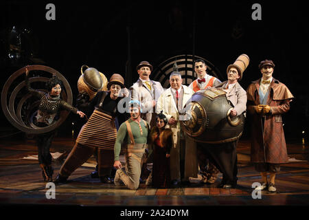 Sydney, Australien. 1. Oktober 2019. Cirque du Soleil Produktion KURIOS - Kabinett der Kuriositäten im Entertainment Viertel, Moore Park, Credit: Richard Milnes/Alamy leben Nachrichten Stockfoto