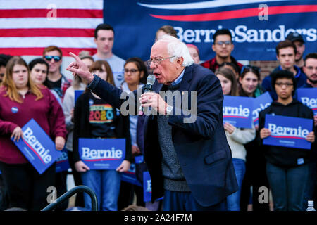 Durham, USA. 30 Sep, 2019. Vermont Senator und Präsidentschaftskandidat Bernie Sanders Kampagnen an der Universität von New Hampshire in Durham. Credit: SOPA Images Limited/Alamy leben Nachrichten Stockfoto