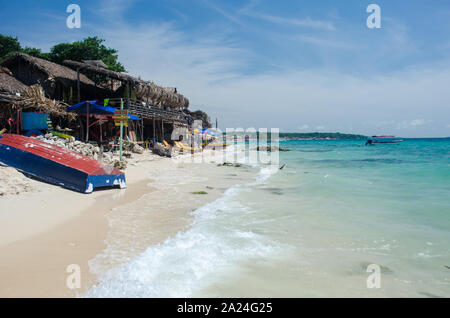 Typische Szene der Playa Blanca auf der Insel Baru Stockfoto