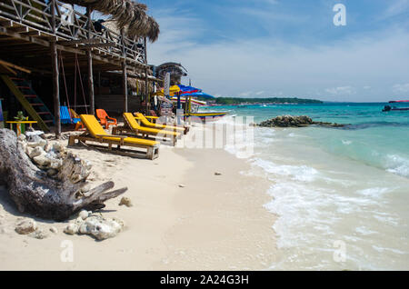 Typische Szene der Playa Blanca auf der Insel Baru Stockfoto