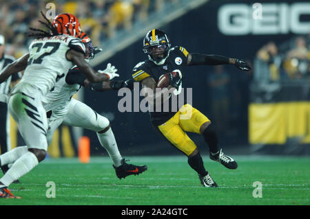 Pittsburgh, PA, USA. 30 Sep, 2019. Jaylen Samuels #38 bei den Pittsburgh Steelers vs Cincinnati Bengals am Heinz Feld in Pittsburgh, PA. Jason Pohuski/CSM/Alamy leben Nachrichten Stockfoto