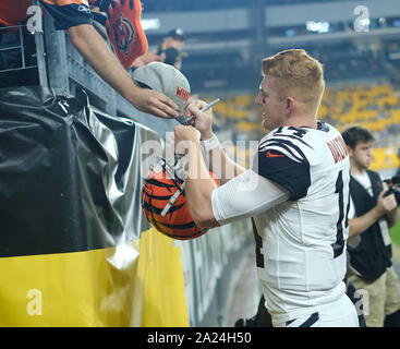 Pittsburgh, PA, USA. 30 Sep, 2019. Andy #14 Dalton während der Pittsburgh Steelers vs Cincinnati Bengals am Heinz Feld in Pittsburgh, PA. Jason Pohuski/CSM/Alamy leben Nachrichten Stockfoto