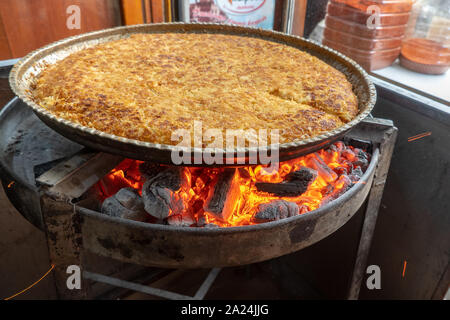 Frische cheesy kunefe in Antakya, Hatay, Türkei Stockfoto