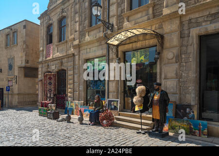 Aserbaidschan, Baku, 20. September, 2019 Mitbringsel und Geschenke Shop in Icheri Sheher Stockfoto