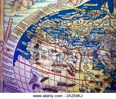 Die ptolemäus Welt Karte ist eine Karte der Welt zu Hellenistischen Gesellschaft im 2. Jahrhundert bekannt. Es liegt auf der Beschreibung von Ptolemäus buch Geographie enthaltenen, schriftliche C. 150. Basierend auf einer Inschrift in einigen der frühesten erhaltenen Handschriften, es ist traditionell zu Agathodemon von Alexandria gutgeschrieben. Stockfoto