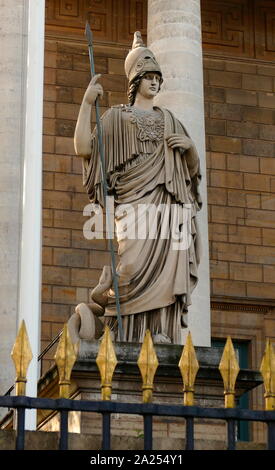 Statue außerhalb des Palais de Bourbon, (Zusammenbauen Nationale) in Paris, Frankreich Stockfoto