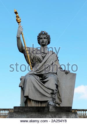 Statue außerhalb des Palais de Bourbon, (Zusammenbauen Nationale) in Paris, Frankreich Stockfoto