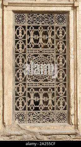 Die Große Moschee von Muhammad Ali Pascha oder Alabaster Moschee, die in der Zitadelle von Kairo in Ägypten. von Muhammad Ali Pascha zwischen 1830 und 1848 in Betrieb genommen. Auf dem Gipfel der Zitadelle gelegen, befindet sich dieses Osmanische Moschee, die Größte in der ersten Hälfte des 19. Jahrhunderts gebaut werden. Die Moschee wurde in Erinnerung an Tusun Muhammad Ali Pascha, der älteste Sohn, der 1816 starb. Stockfoto