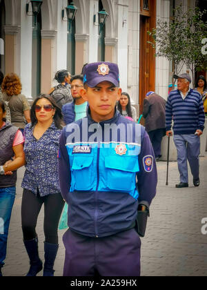 Quito, Ecuador, 29. September 2019: Polizei bewacht die Altstadt von Quito, Ecuador. Stockfoto