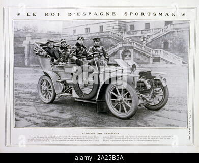 Alfonso XIII (1886-1941) König von Spanien von 1886 bis zur Ausrufung der Zweiten Republik im Jahr 1931. Hier fahren in einem Auto Stockfoto