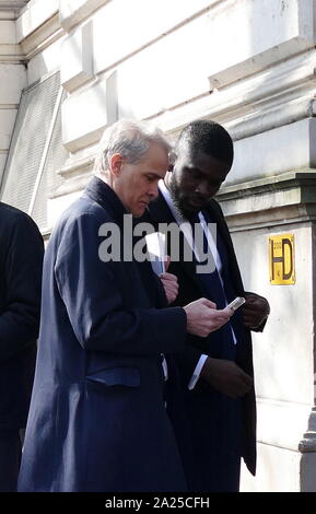 Owen Paterson, Britische Konservative Partei Politiker visits Downing Street für eine "Messer Kriminalität Gipfel', April 2019. Patterson wurde Staatssekretär für Umwelt, Ernährung und Angelegenheiten des ländlichen Raums von 2012 bis 2014. Er war zunächst als Mitglied des Parlaments für North Shropshire bei der Bundestagswahl 1997 gewählt. Stockfoto