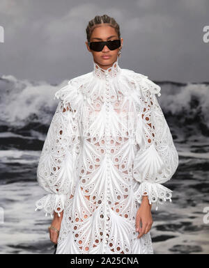 New York, NY-Sept 09, 2019: ein Modell geht der Start- und Landebahn an der Zimmermann Frühling Sommer 2020 Fashion Show Stockfoto