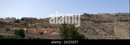 Wadi Musa, einer Stadt in der Ma'an governatorats im südlichen Jordanien befindet. Es ist das administrative Zentrum des Petra-Abteilung und die nächste Stadt, um die archäologische Stätte von Petra. Stockfoto